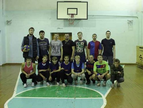 Полицейские Лесосибирска сыграли в волейбол с воспитанниками подшефного детского дома