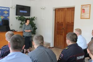Общественники Лесосибирска проводят лекции для полицейских