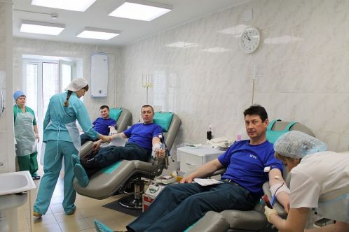 Лесосибирские спасатели сдавали донорскую кровь