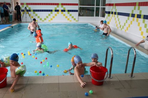 Спасатели провели акцию «Научись плавать» в Лесосибирске