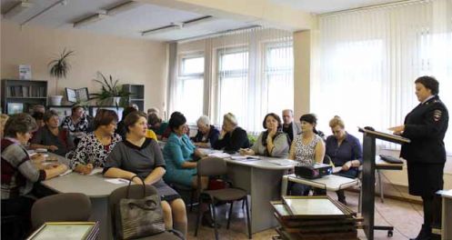 Сотрудники ГИБДД приняли участие в совещании руководителей образовательных учреждений Лесосибирска